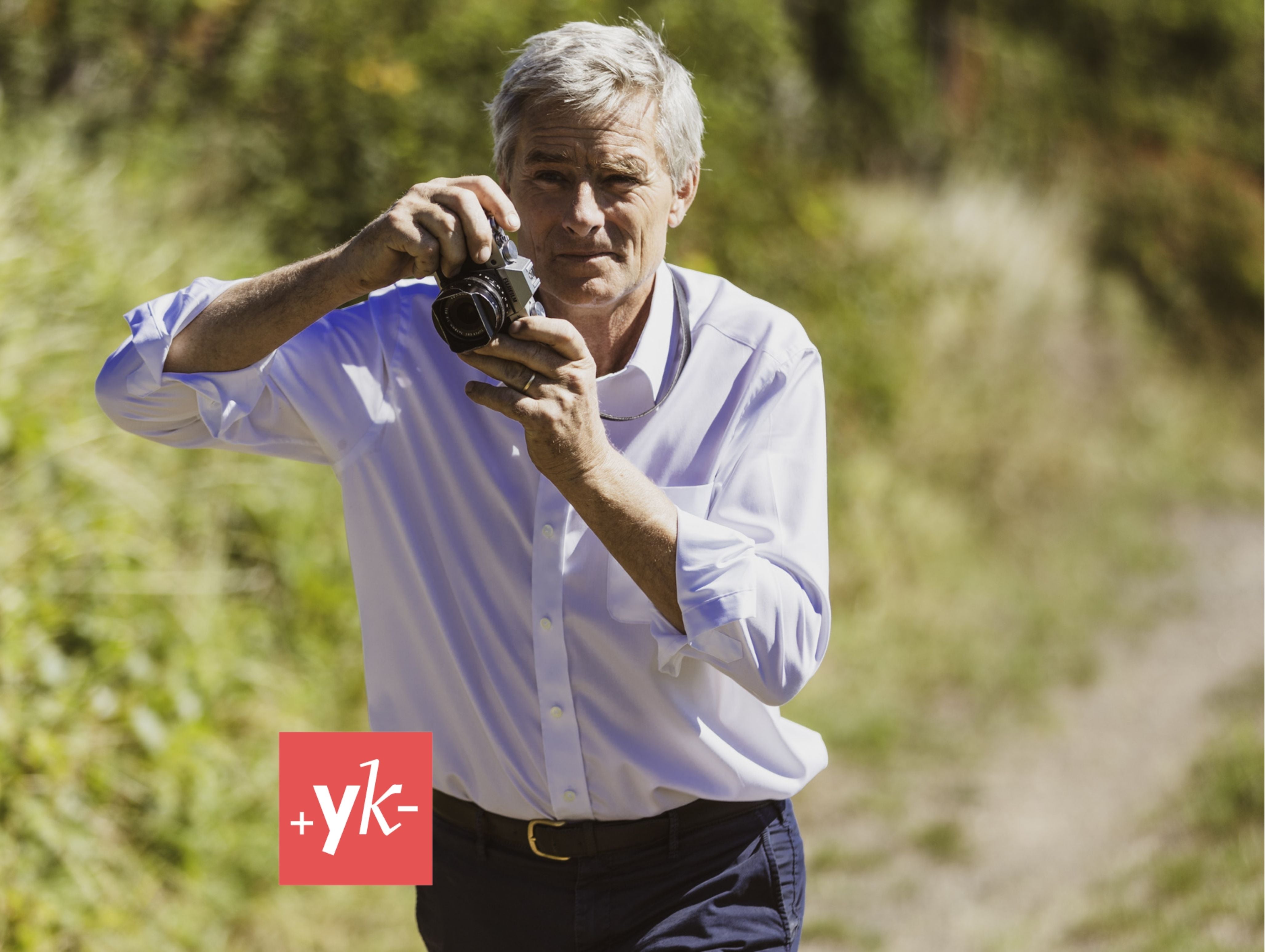 Yorokani Magnethemd Herren Weiß klassisch an Model